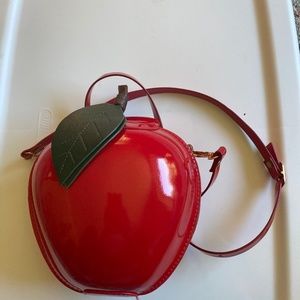 Res Apple purse